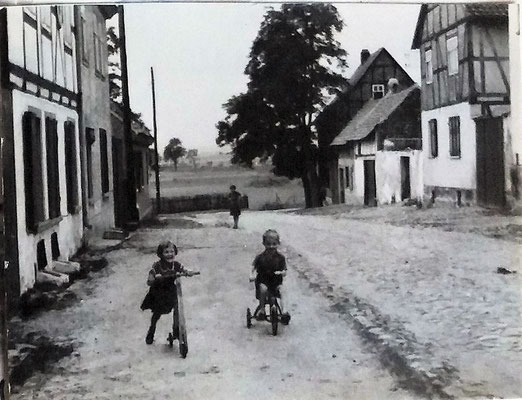 Spielende Kinder