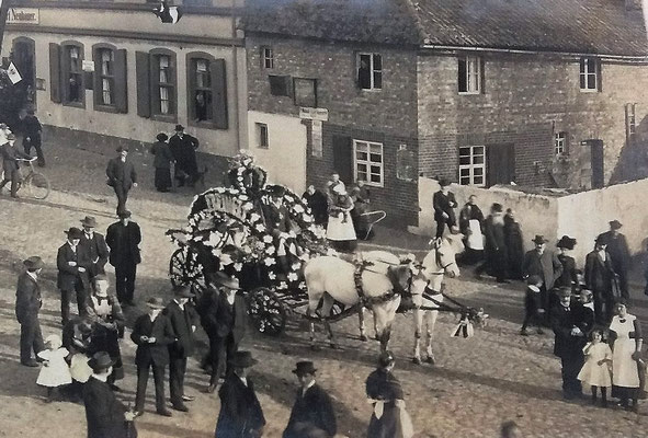 Blumenwagen von Gärtnermeister Tiebe