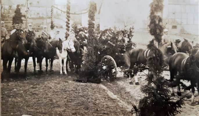 100 Jahrfeier am Dreieck