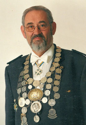 2001 Manfred Lipphardt