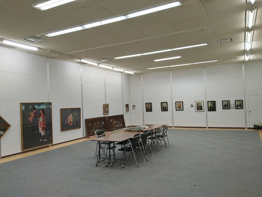珍しい巨大な１６０年前の欄間も同時展示