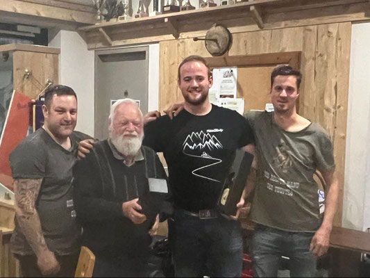 Ältester Spieler Hermann Embacher (82) & Jüngster Spieler Helmut Salzmann (22)