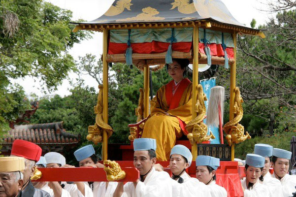 08-0009 首里城祭 古式行列 うみないび（王妃）