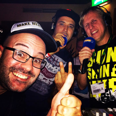 Photobombing Sean Finn & DJ Falk