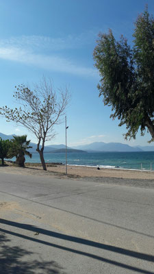 Beach am 'Freecamping' in Drosia