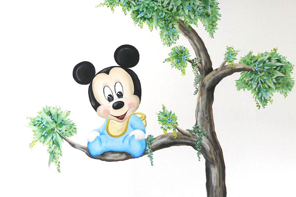 Mickeu Mouse muurschildering op kinderkamer