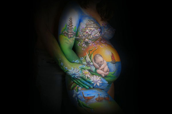 Azie bodypaint met oa tempels