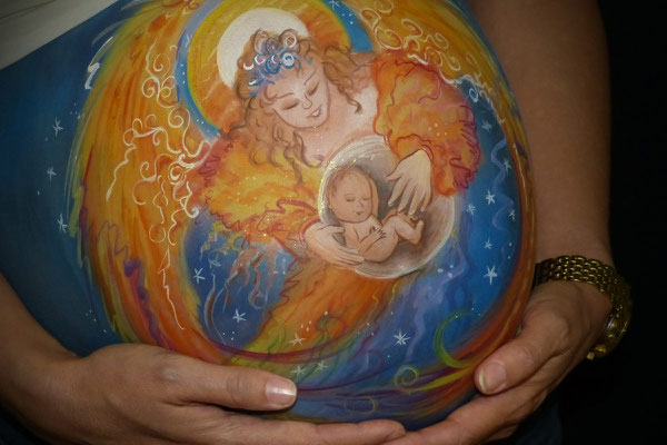 Een fantasie moeder en kind bellypaint