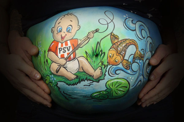 bellypaint met 2 hobby's erin verwerkt, PSV en vissen