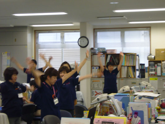 栃木県真岡市職員がラジオ体操を始めました 栃木県 全国ラジオ体操連盟 栃木県真岡市職員がラジオ体操を始めました 栃木県 全国ラジオ体操連盟
