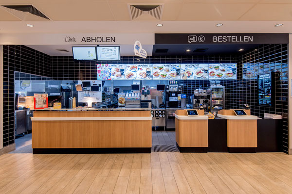 New lighting concept for the McDonalds store in the south of Hamburg | ELkomp Nord GmbH