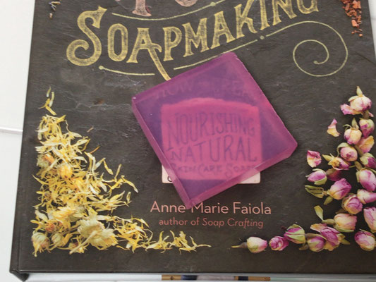 講座案内 ベースソープから作る透明石けん 東京都内 埼玉県川口市 アロマと手作り石けんの教室 Luana Leaf