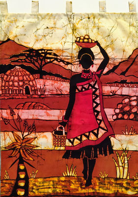 Batik schilderij. Swazi woman. H 140 x Br 70 cm. € 90,- (hoogte zonder de lussen). VERKOCHT.