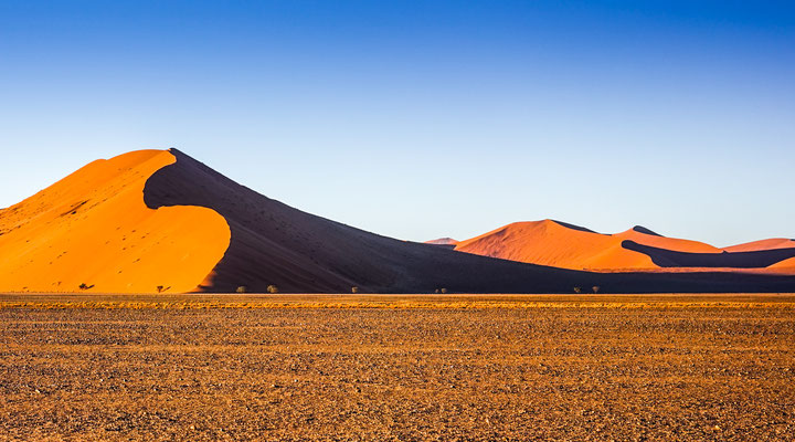 Die roten Dünen der Namib am Morgen