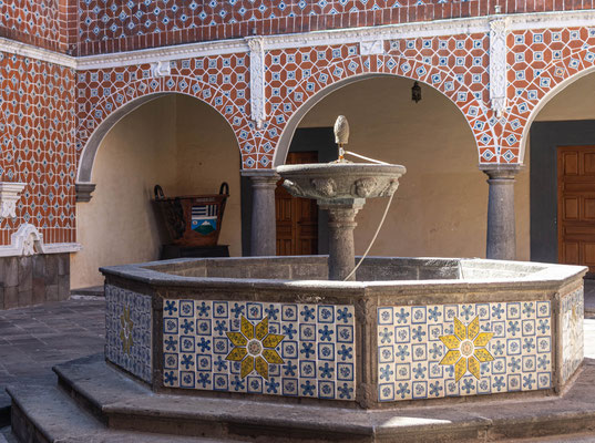 Puebla ist bekannt für bemalte Talavera-Fliesen