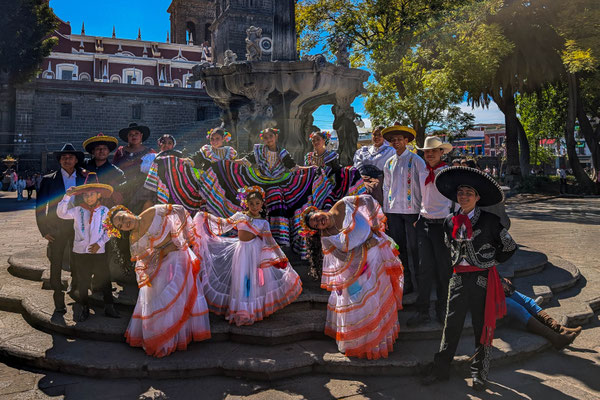 Folklore mit Volkstänzen und Mariachimusik in Puebla