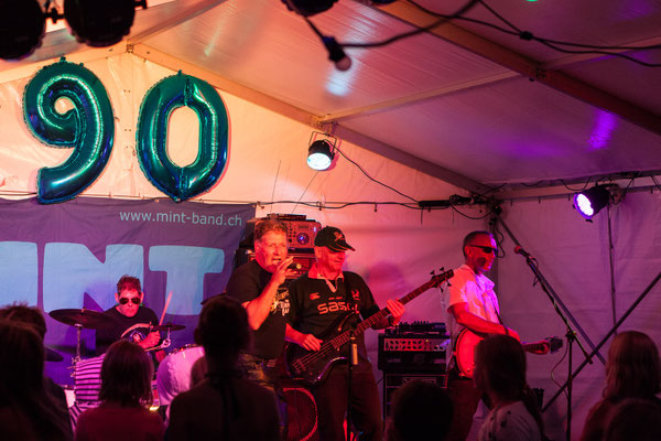 Und zum Höhepunkt: die Feldner Band Mint