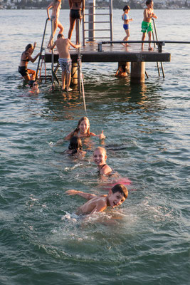 Die Slackline - diesmal unter der Wasserlinie