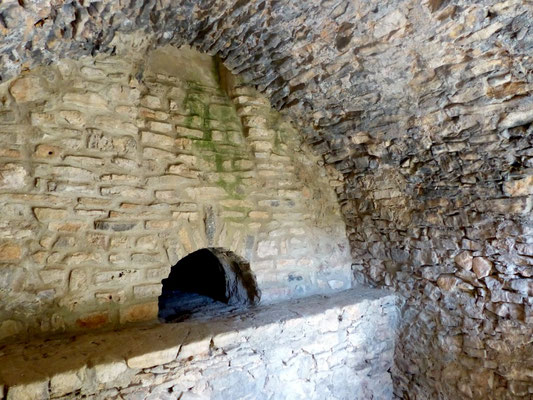 Le four à pain (encore en activité) du hameau de La Lauze