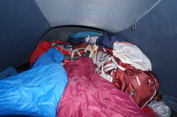 kleiner Einblick in unser geräumiges Zelt