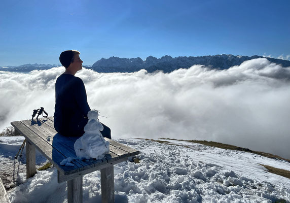 Rast mit Schneemann am Wandberg Gipfel