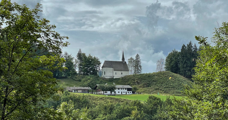 Blick zur Streichenkapelle