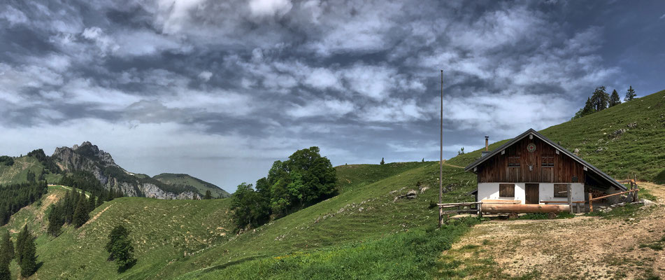 Bergwachthütte unterhalb der Hochplatte