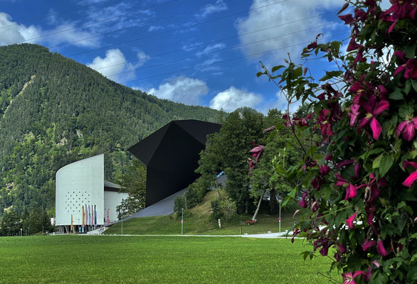 Blick auf Festspielhaus und Passionsspielhaus