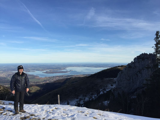 Am ersten Aussichtspunkt auf dem Weg zur Steinlingalm