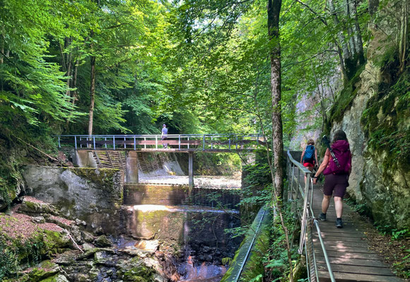 Auf dem Weg zum Trockenbach-Wasserfall