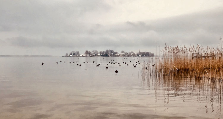 Blick von Gstadt zur Fraueninsel