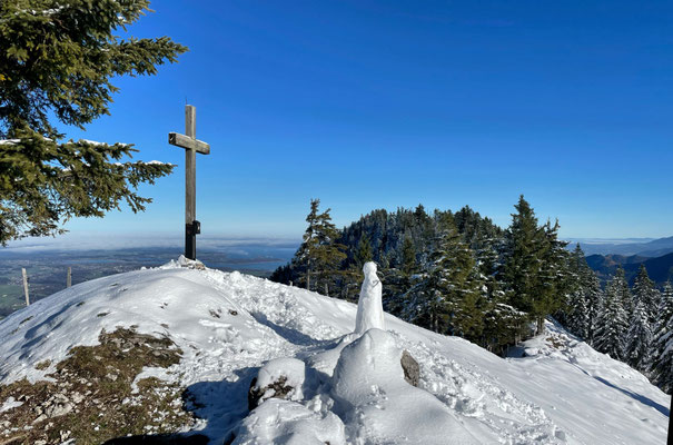 Riesenberg (altes) Gipfelkreuz im ersten Schnee