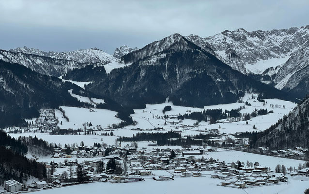 Blick ins Tal nach Walchsee