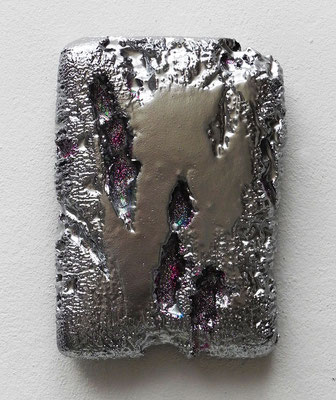 Ulrike Buhl, Ohne Titel (R11_20), 2020, mixed media, effect lacquer, mirror lacquer, polished, 31 x 22 x 5 cm