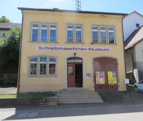 Das Gebäude nach der Verschönerung mit Hochdruck und Farbe