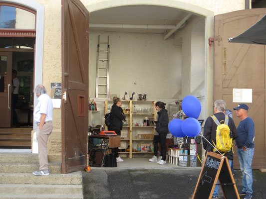 Der Flohmarkt in der Garage