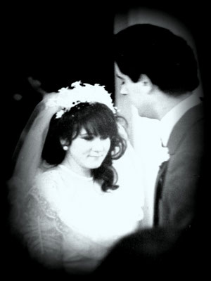 Boda de Fina Moral Padilla y Agustín Vico Vico, en Sabariego. 22 abril, 1988