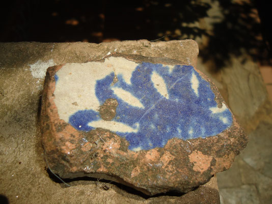 Pieza de loza encontrada en "La Isla" huerta de Casiano.