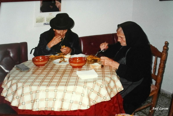 Los Malagones, padres de Basilia. Aniceto Malagón Nieto y Agustina Muñoz Calvo.