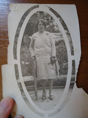 PilarBermúdez Zuheros, hija de José María y Natividad. Cortijo Las Salinas. Primeros del siglo xx