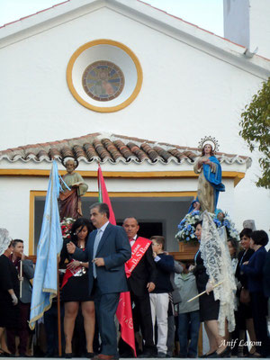 A la salida de la ermita.