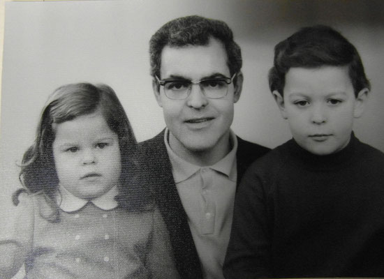 Jacinto Romero García, el de "La Mirra" con sus hijos : Mario y Carmen