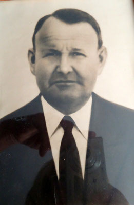 José Bermúdez Zuheros. Hijo mayor de José María y Natividad. Las Salinas