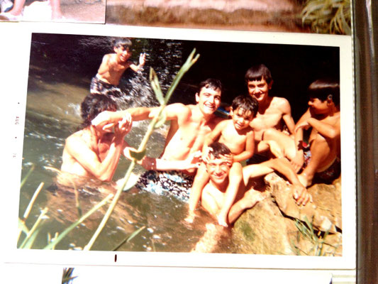 En el molino "Los Funes" Izquierda: Juan, "Tomeo" (hijos del Agüelico), Francis, Agustín, Antonio (hijos de La Eusebia). José Antonio (hijo de La Balbina, cortijo El Hoyón)