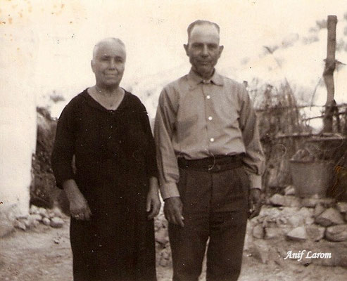 El Mamello (Antonio Vico Borrueco) con Juana Muñoz, su mujer. Cortijo El Hoyón