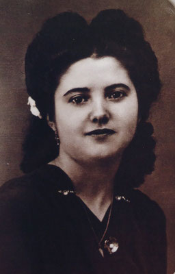 La bella Victoriana nació en el cortijo Las Salinas. 1941.  Aún con sus 94 años recién cumplidos, esta sabaregueña, sigue siendo guapa 
