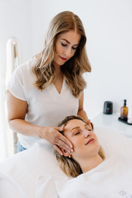 Sabrina Knoth Kosmetik – Entspannende Kosmetikbehandlung für Wohlbefinden