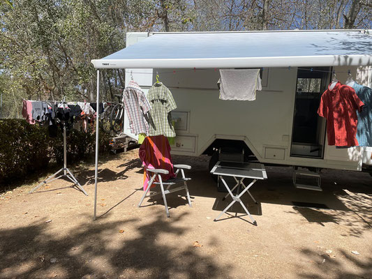 am Sonntag machen wir Waschtag auf dem Campingplatz