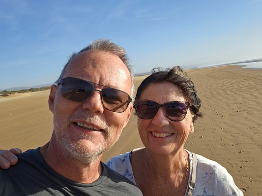 trotzdem geniessen wir den Strandspaziergang
