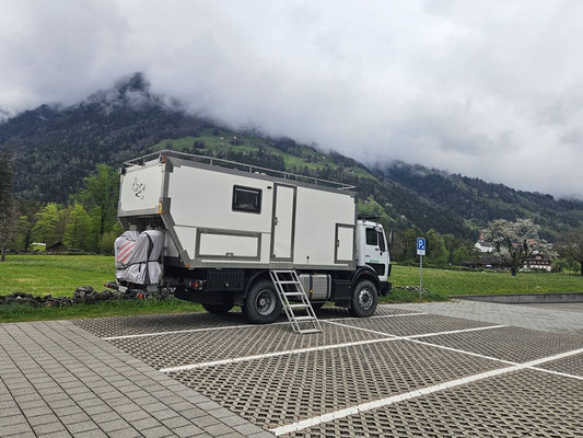 unser Übernachtungsplatz in Schattdorf ...